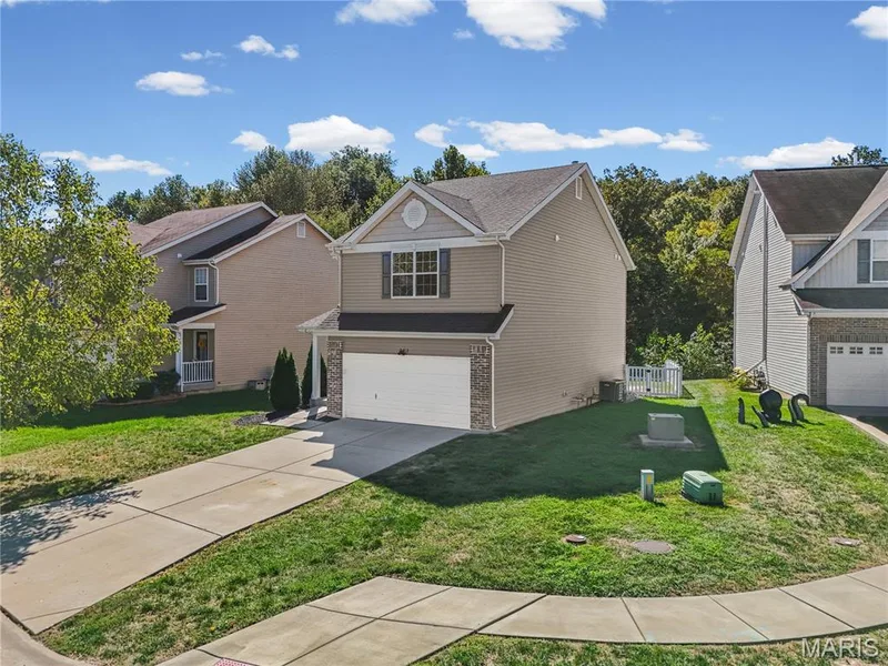 513 Parkgate Drive, Lake St. Louis, MO 63367 — listing photo 4 of 99