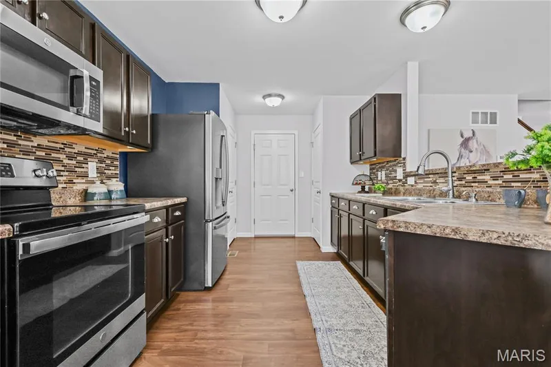 513 Parkgate Drive, Lake St. Louis, MO 63367 — listing photo 32 of 99
