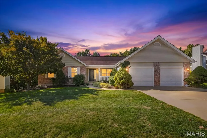 26 Briarwick Trail, St Peters, MO — listing photo 1