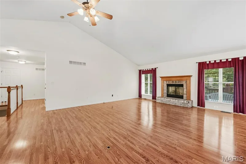 26 Briarwick Trail, St Peters, MO 63376 — listing photo 4 of 80