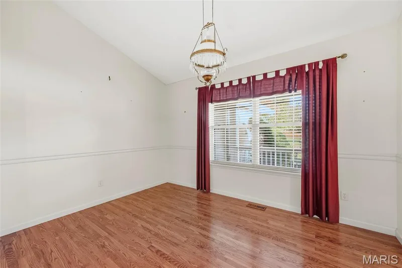 26 Briarwick Trail, St Peters, MO 63376 — listing photo 6 of 80