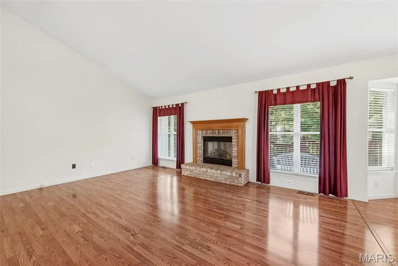 26 Briarwick Trail, St Peters, MO 63376 — listing photo 12 of 80