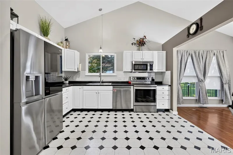 957 Cottontail Lane, St Charles, MO 63303 — listing photo 12 of 52
