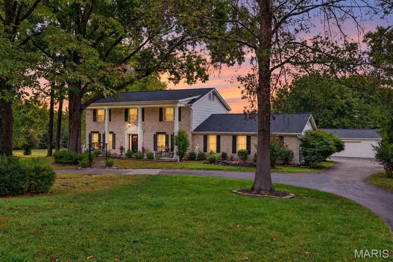 33 Weldon Spring Heights Drive, Weldon Spring, MO 63304 — listing photo 2 of 53