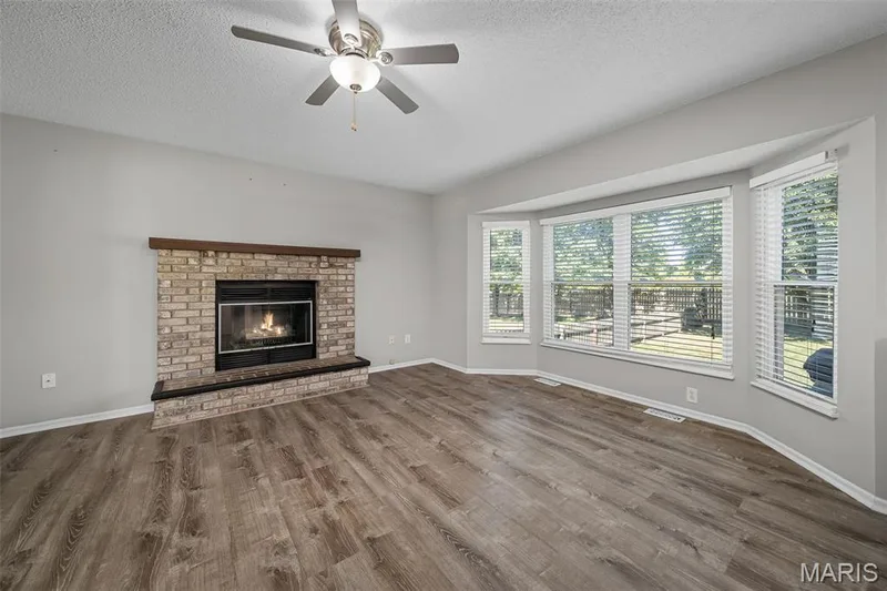 445 Lantana Lane, St Peters, MO 63376 — listing photo 5 of 50