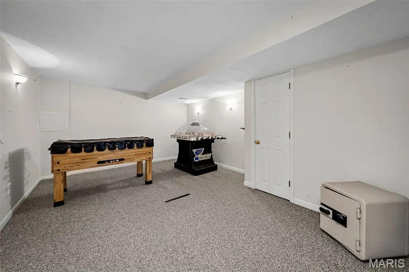 Additional content — 445 Lantana Lane, St Peters, MO 63376
