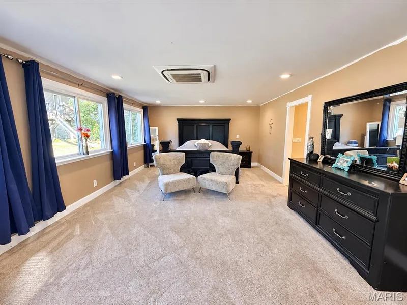 Grand Primary Suite — 111 Valvero Drive, St Charles, MO 63304