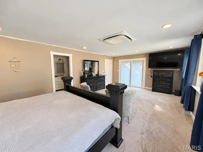 111 Valvero Drive, St Charles, MO 63304 — listing photo 13 of 43