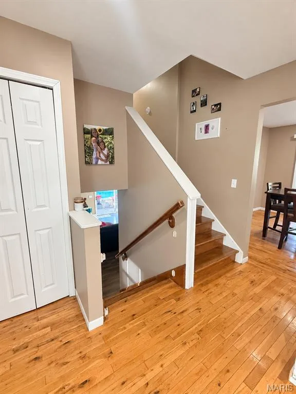 Tri-level style home — 111 Valvero Drive, St Charles, MO 63304