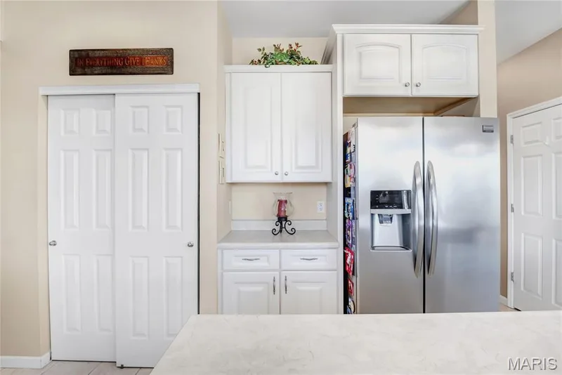 Stainless steel appliances, bonus cabinets and pantry — 2061 Avalon Mist Circle, Dardenne Prairie, MO 63368