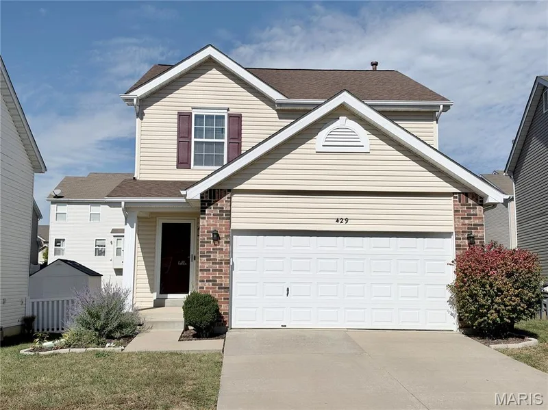 429 Spring Trace, O'Fallon, MO — listing photo 1