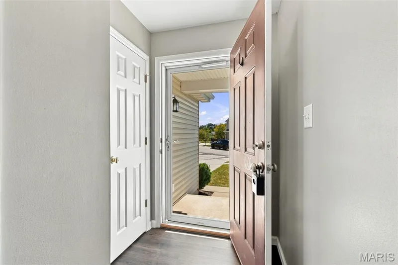 429 Spring Trace, O'Fallon, MO 63368 — listing photo 5 of 54