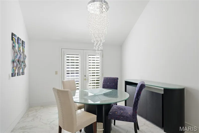 15826 Harris Ridge Court #15826, Chesterfield, MO 63017 — listing photo 17 of 35