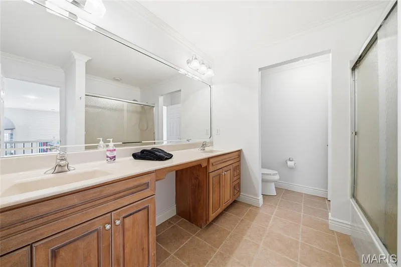 15826 Harris Ridge Court #15826, Chesterfield, MO 63017 — listing photo 27 of 35
