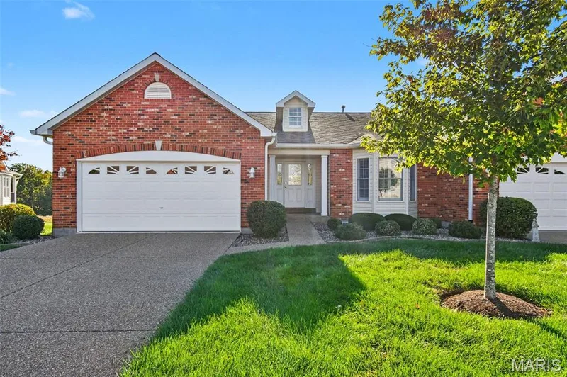 4 Putting Green Drive, Dardenne Prairie, MO 63368 — listing photo 2 of 29