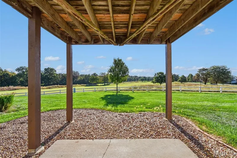 4 Putting Green Drive, Dardenne Prairie, MO 63368 — listing photo 4 of 29