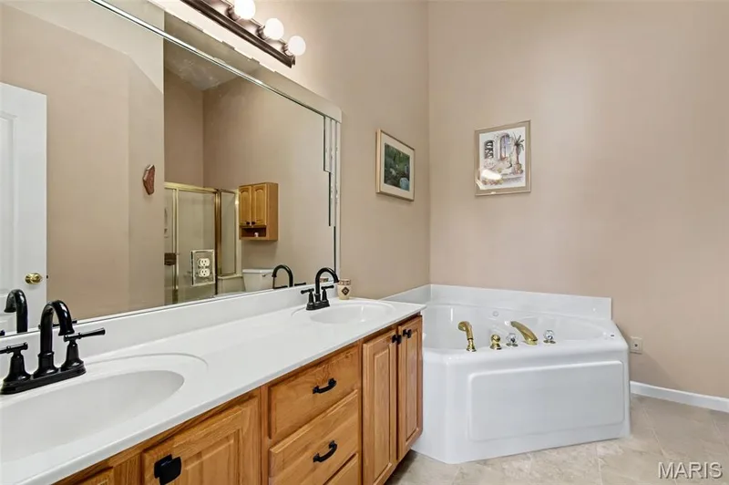 4 Putting Green Drive, Dardenne Prairie, MO 63368 — listing photo 15 of 29
