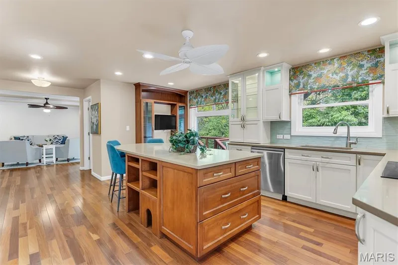 216 Trailtop Court, Chesterfield, MO 63017 — listing photo 14 of 51