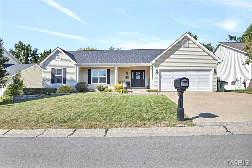 23 Bay Hill Drive, St Peters, MO 63366 — listing photo 1 of 39