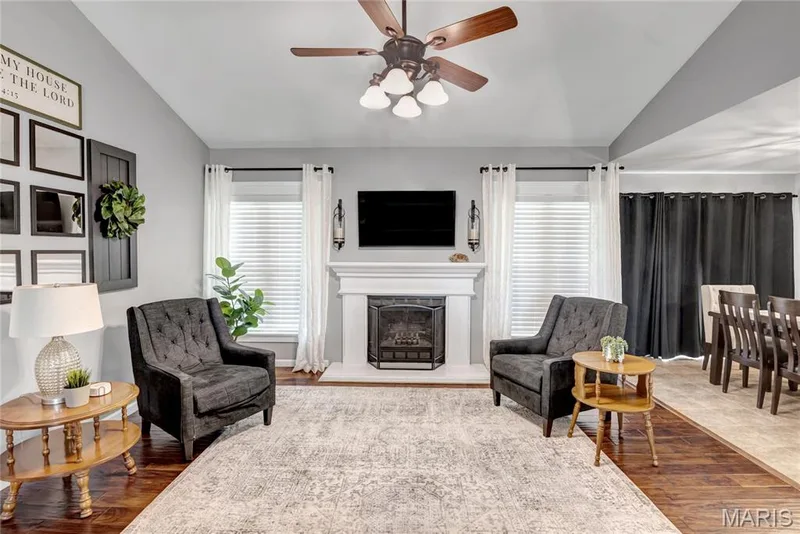23 Bay Hill Drive, St Peters, MO 63366 — listing photo 4 of 39