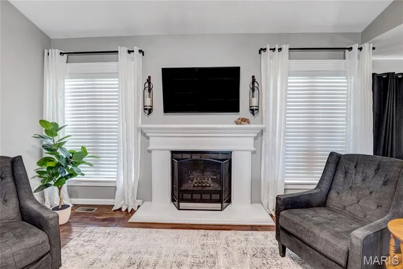 23 Bay Hill Drive, St Peters, MO 63366 — listing photo 5 of 39