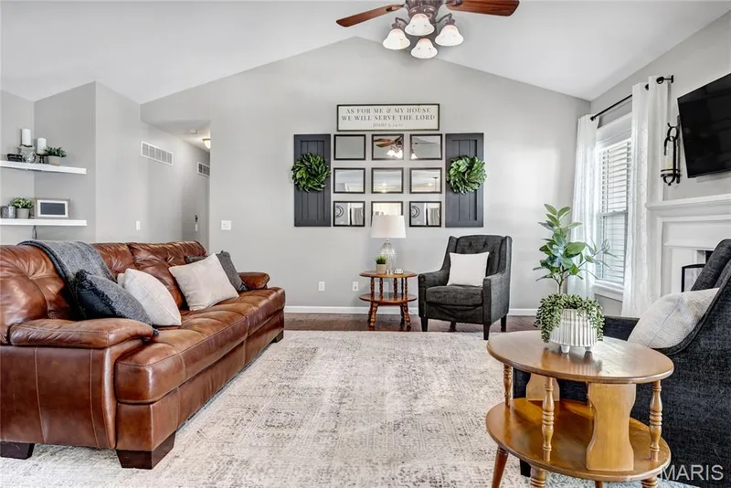 23 Bay Hill Drive, St Peters, MO 63366 — listing photo 6 of 39