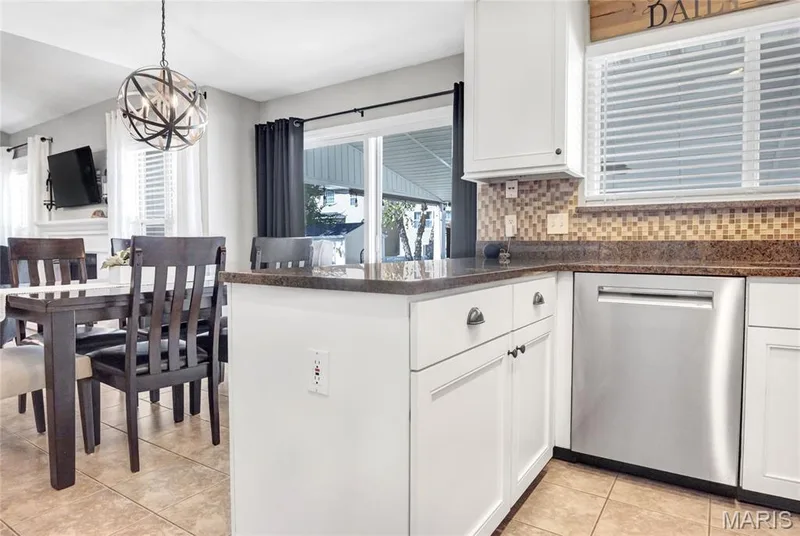 23 Bay Hill Drive, St Peters, MO 63366 — listing photo 14 of 39