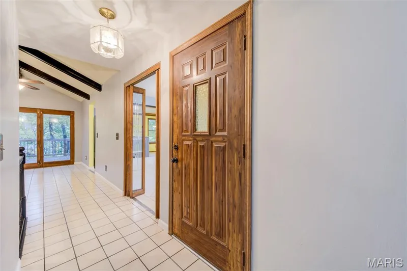 533 Snipes Drive, St Charles, MO 63303 — listing photo 5 of 43