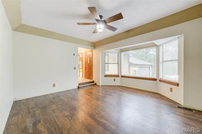 Family Room with Bay window - Engineered Wood floors — 533 Snipes Drive, St Charles, MO 63303