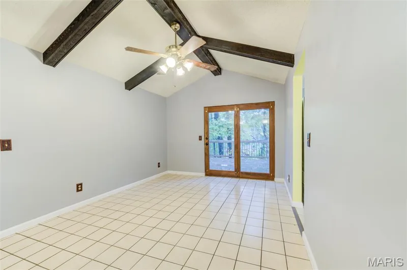 Dining Room or Extension of the Kitchen — 533 Snipes Drive, St Charles, MO 63303