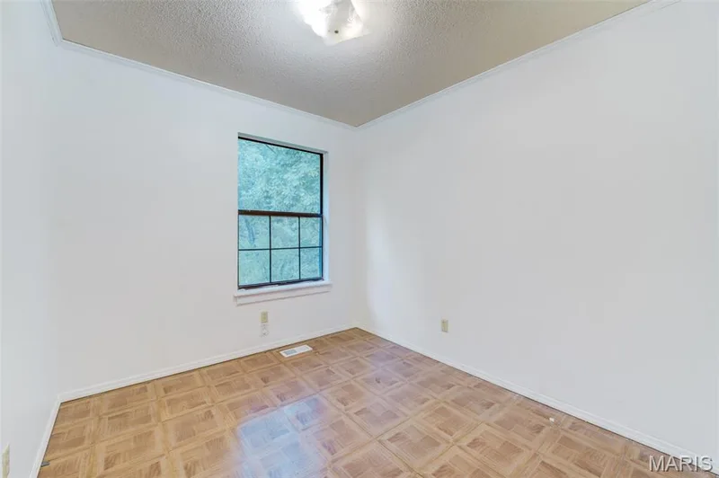3rd Bedroom and newer 6 panel Doors — 533 Snipes Drive, St Charles, MO 63303