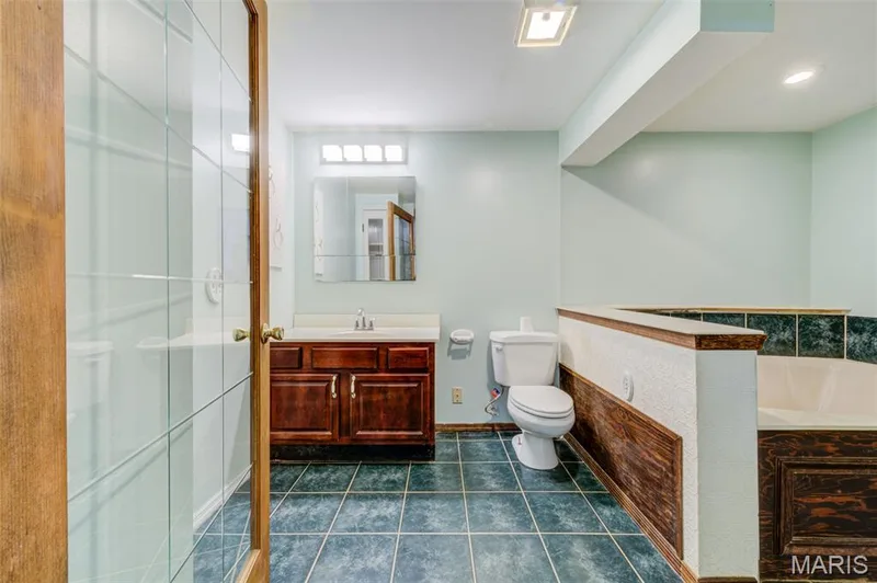 L.L Primary Bath - Whirlpool tub, and Sep. Shower — 533 Snipes Drive, St Charles, MO 63303