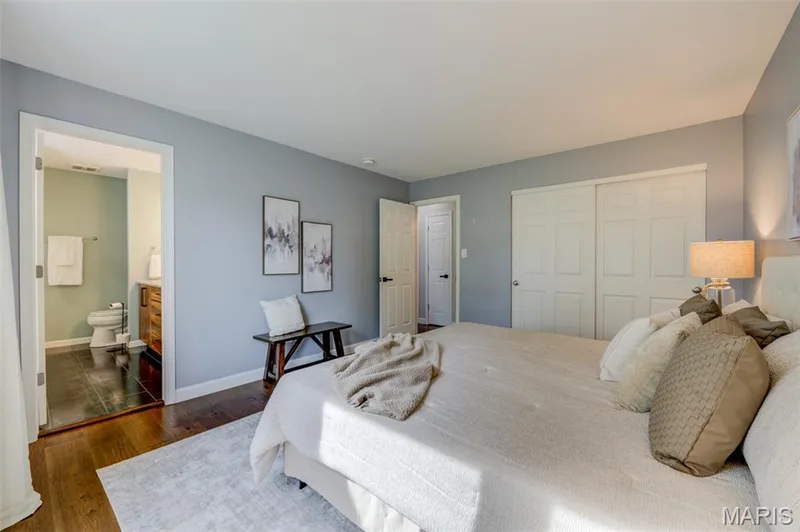 Hardwood flooring, sliding closet doors, and recessed lighting — 1094 Harness Drive, St Charles, MO 63304