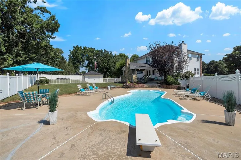 1 Cross Creek Lane, St Paul, MO 63366 — listing photo 2 of 68