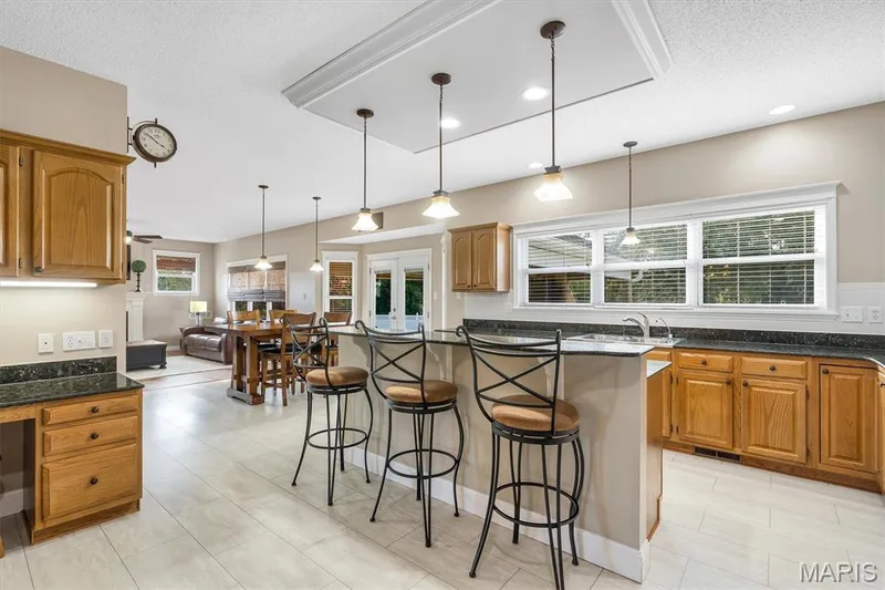 1 Cross Creek Lane, St Paul, MO 63366 — listing photo 7 of 68