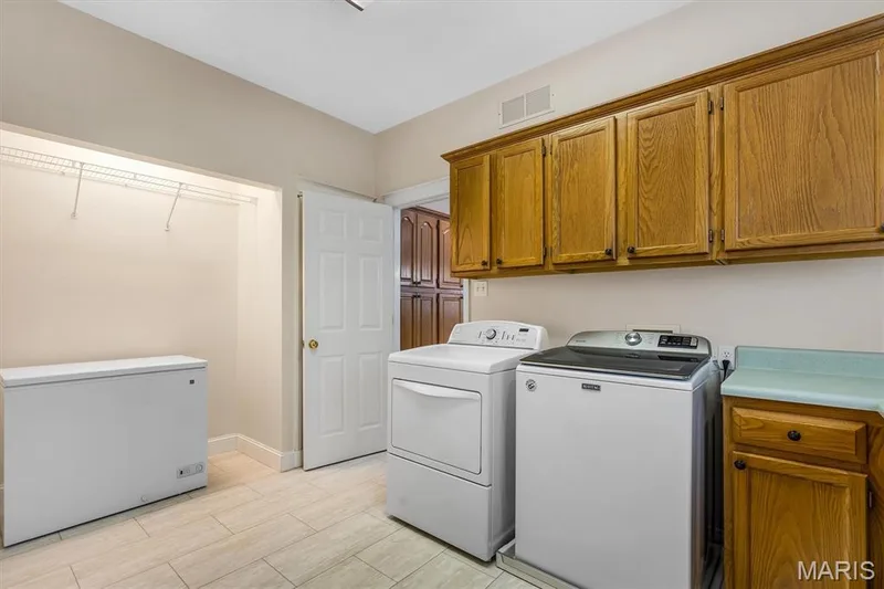 1 Cross Creek Lane, St Paul, MO 63366 — listing photo 11 of 68