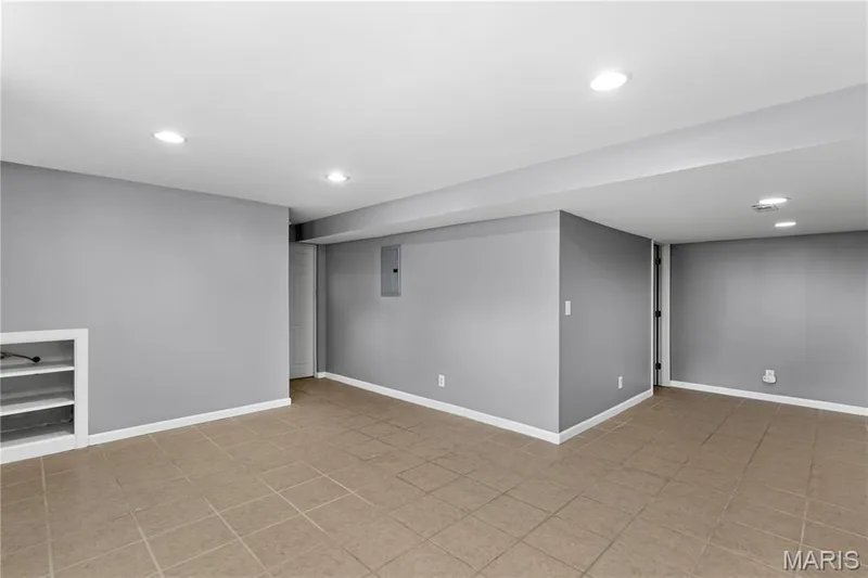 Finished Lower Level to use how you wish! Rec Room, Game Room, Theatre Room, Craft or Hobby & even a sleeping area if you choose! — 819 Country Field Drive, Lake St. Louis, MO 63367