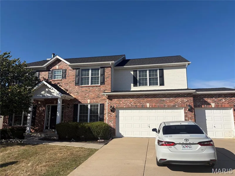 2503 Bear Creek Drive, Wentzville, MO — listing photo 1