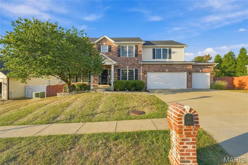 2503 Bear Creek Drive, Wentzville, MO 63385 — listing photo 4 of 36