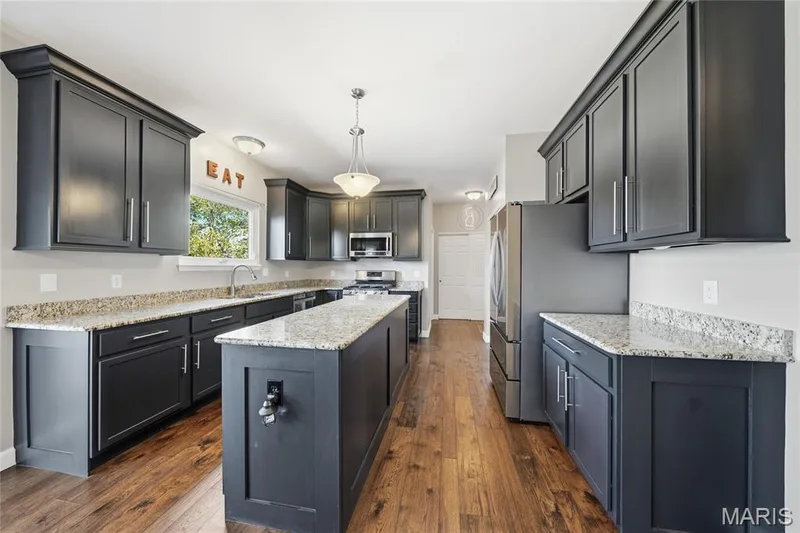 2503 Bear Creek Drive, Wentzville, MO 63385 — listing photo 15 of 36