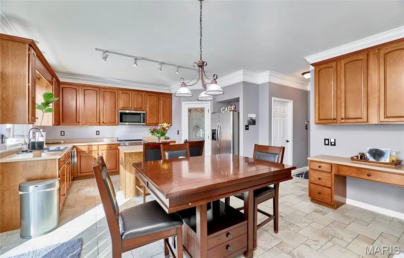 7428 Heathermoor Lane, Dardenne Prairie, MO 63368 — listing photo 14 of 48