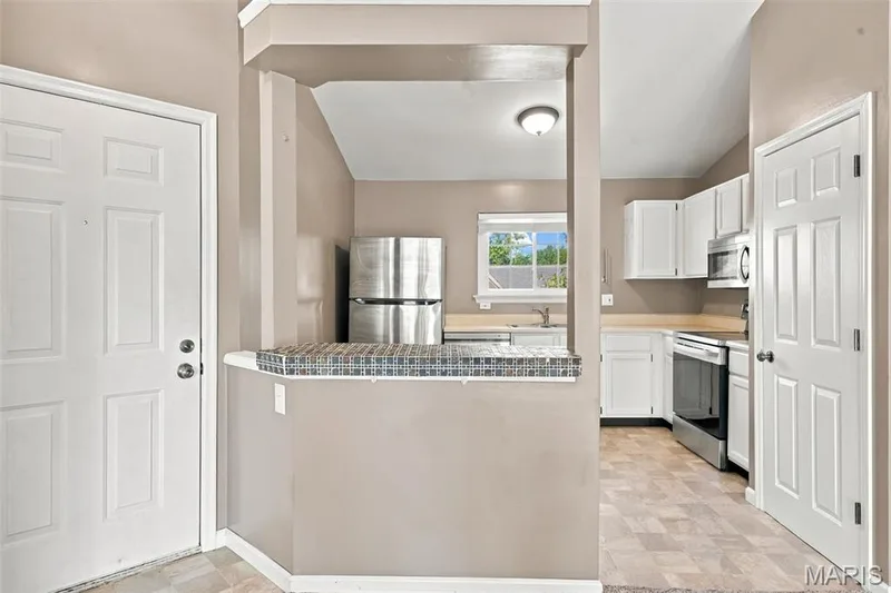 657 Sugar Trail Court #5, St Peters, MO 63376 — listing photo 12 of 35