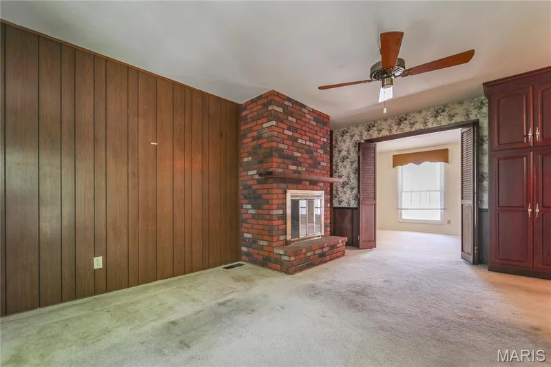 1333 Sherbrooke Road, St Charles, MO 63303 — listing photo 4 of 21