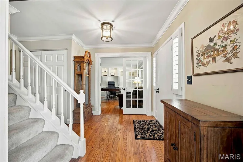 15610 Cedarmill Drive, Chesterfield, MO 63017 — listing photo 3 of 42