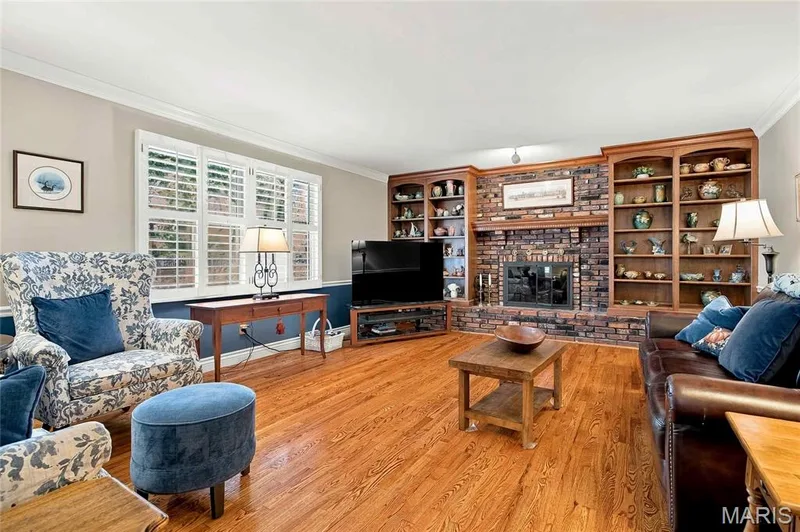 15610 Cedarmill Drive, Chesterfield, MO 63017 — listing photo 6 of 42