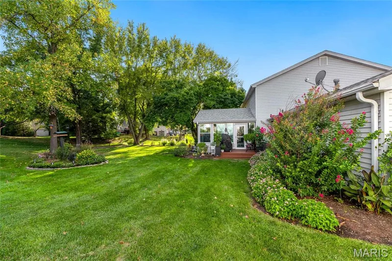 15610 Cedarmill Drive, Chesterfield, MO 63017 — listing photo 33 of 42