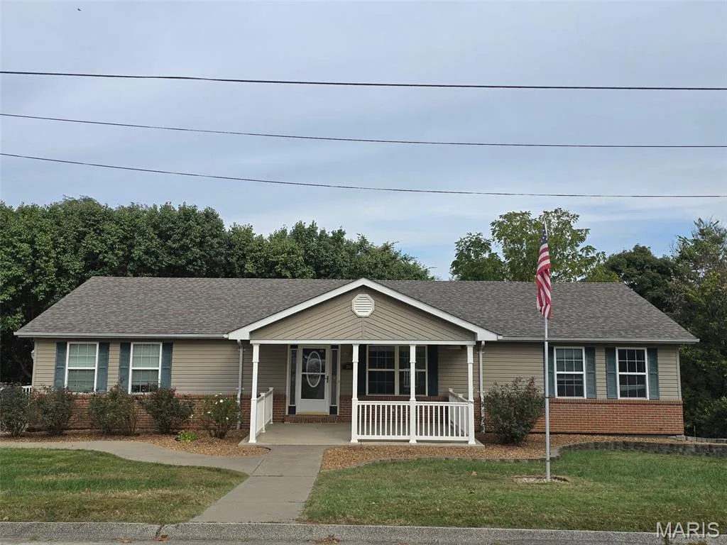 266 Lower Street, Augusta, MO 63332 — listing photo 1 of 2