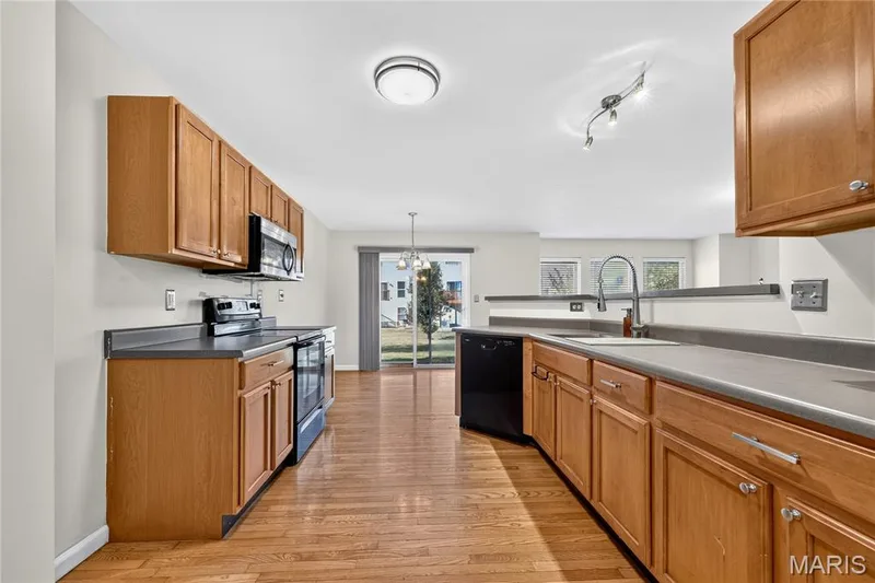 203 Sword Lily Drive, O'Fallon, MO 63366 — listing photo 11 of 31