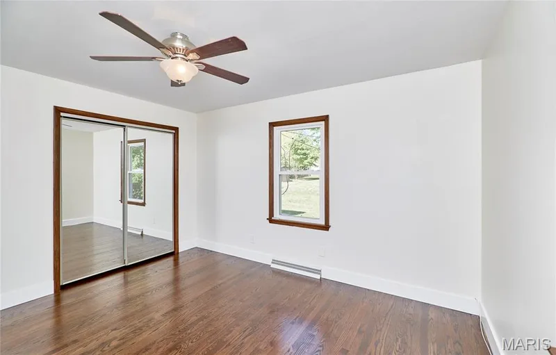 209 N Duchesne Drive, St Charles, MO 63301 — listing photo 11 of 28