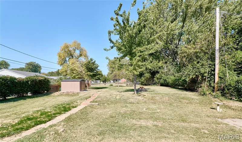 209 N Duchesne Drive, St Charles, MO 63301 — listing photo 26 of 28